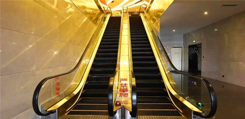 自動扶梯